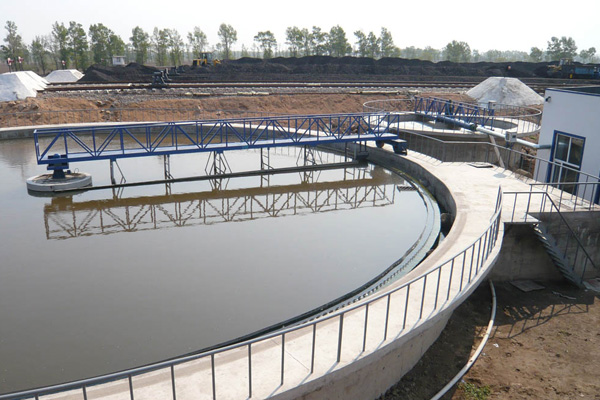 懸掛式刮泥機 懸掛式刮泥機